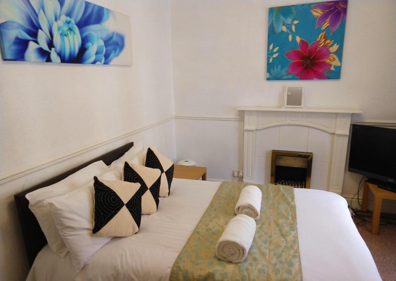 Napier Town House - Self Catering - Guesthouse Style - Twin And Double Rooms Workington Exterior foto
